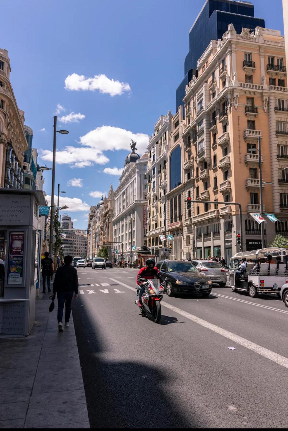 Estudio Plaza Neptuno Madrid Extérieur photo